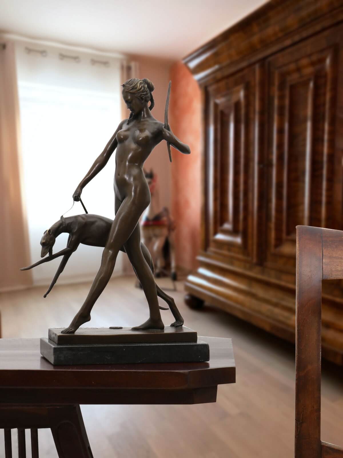 Bronzeskulptur Bronze Figur Göttin Diana Hund nach McCartan Antik-Stil ReplikBronzeskulptur Bronze Figur Göttin Diana Hund nach McCartan Antik-Stil Replik