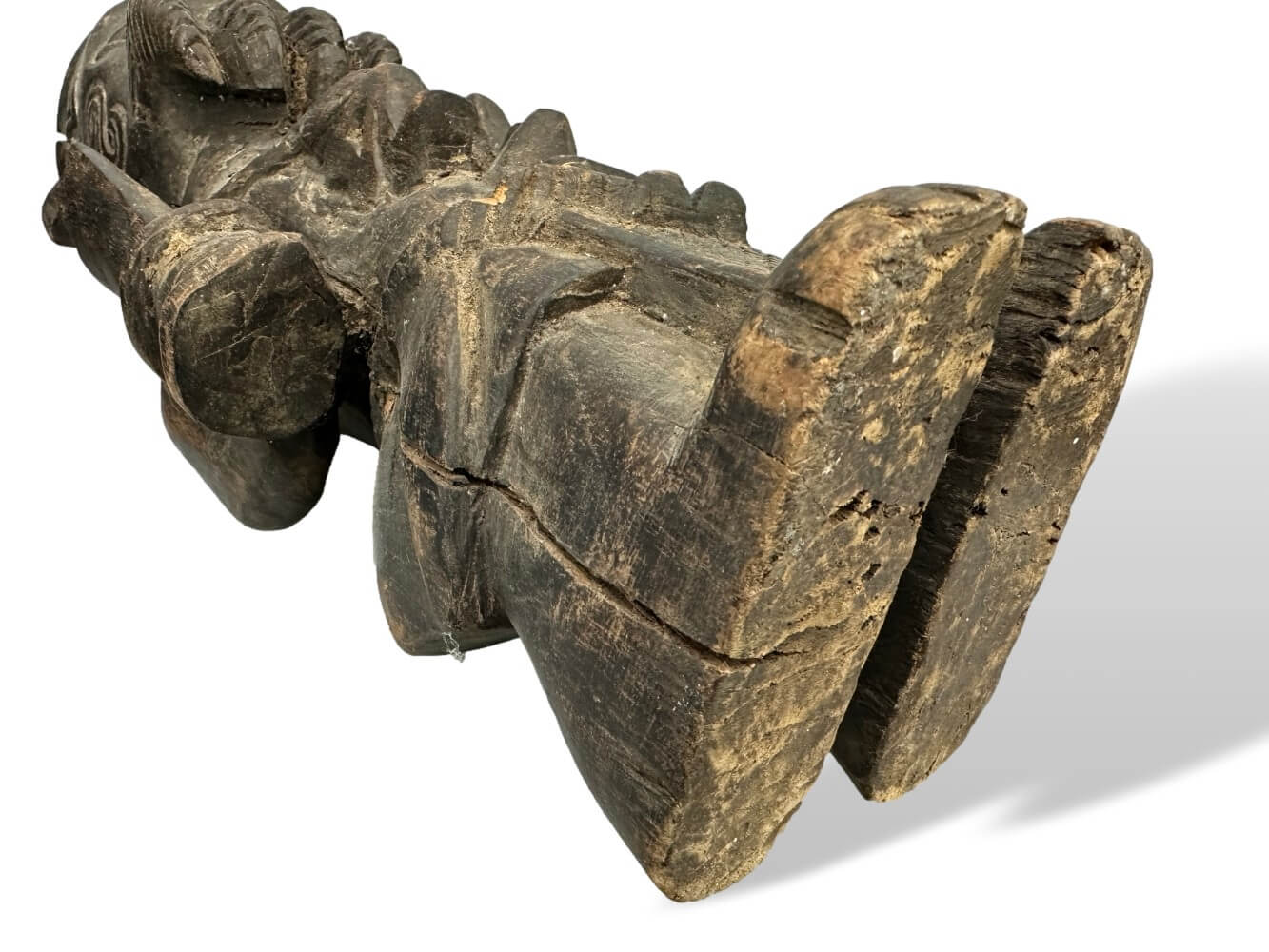 Holzskulptur, geschnitztes Ornament, Stammesfigur, dunkles Holz, handgefertigt