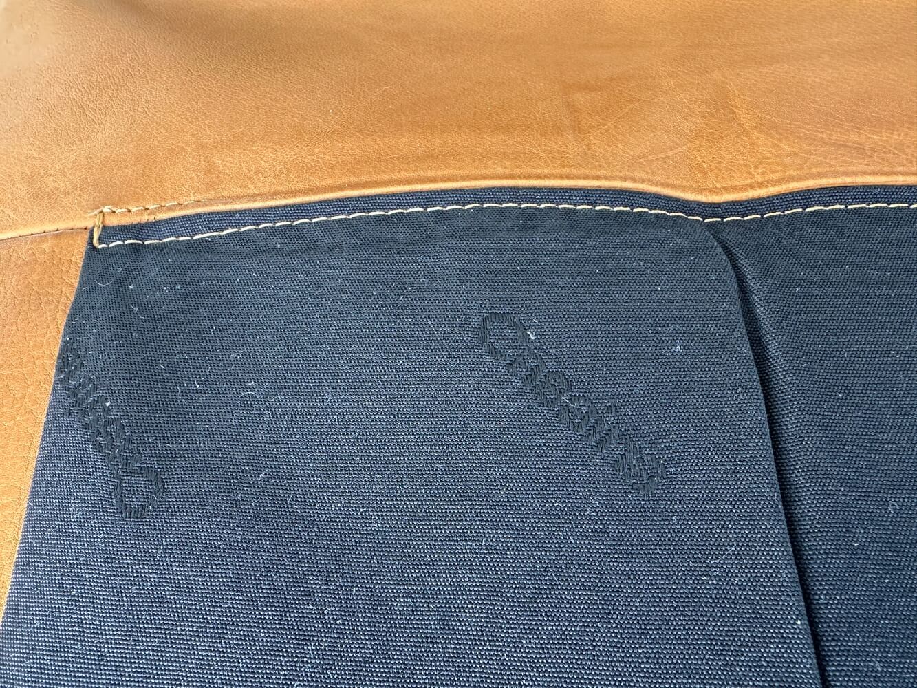 Mesh, Blaues Gewebe, Naht, Lederkanten, Sitzbezug