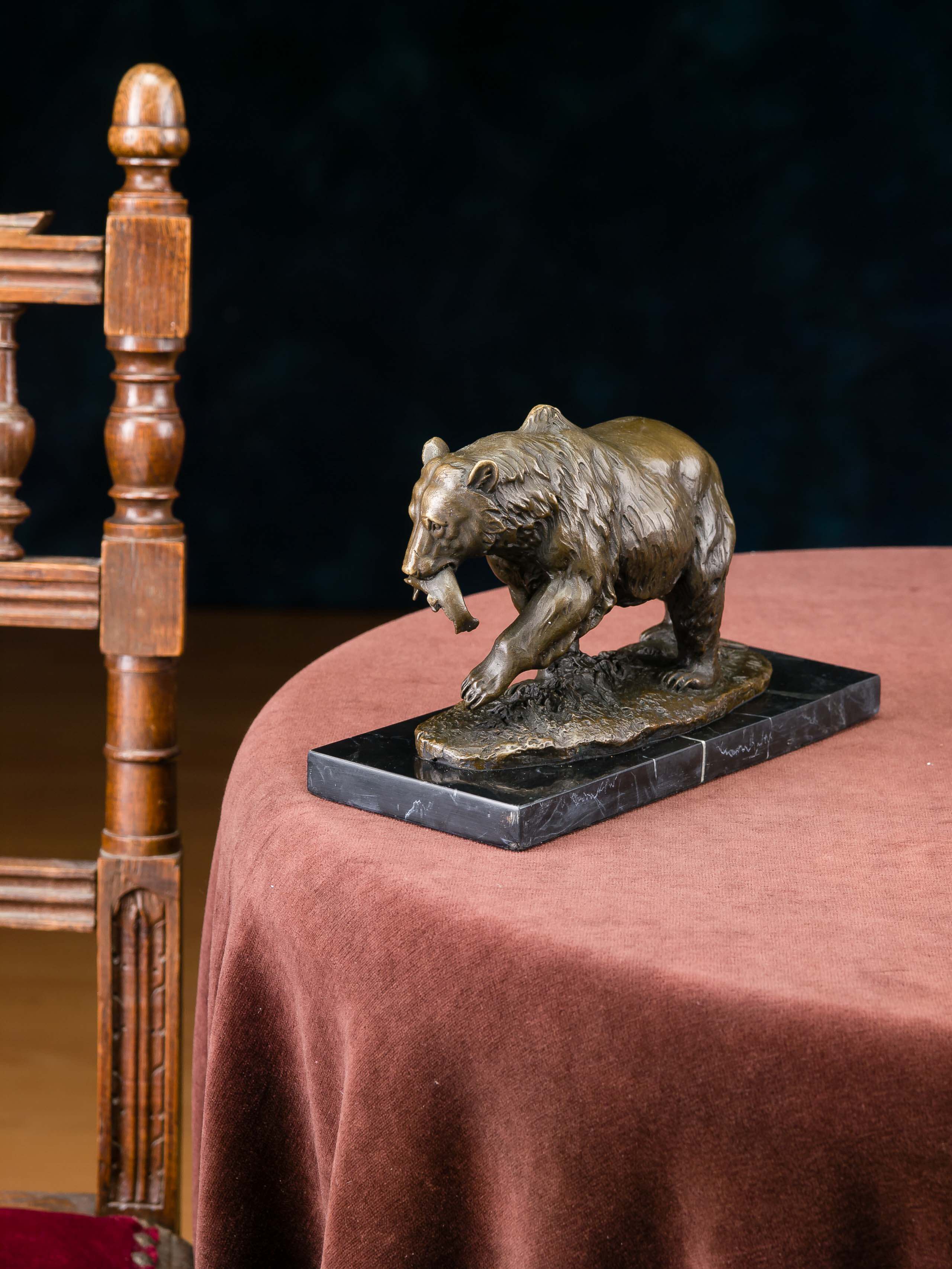 Bronze Grizzly Bär Fisch Bronzeskulptur Bronzefigur Skulptur Antikstil sculpture
