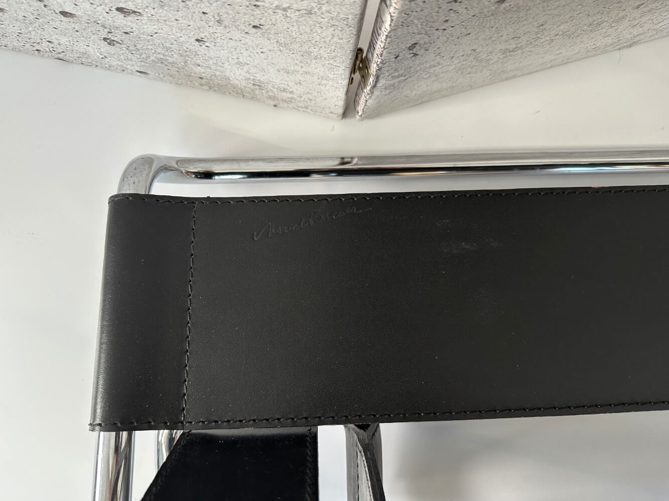 schwarz, Leder, Gurtsystem, Chrom, Möbel