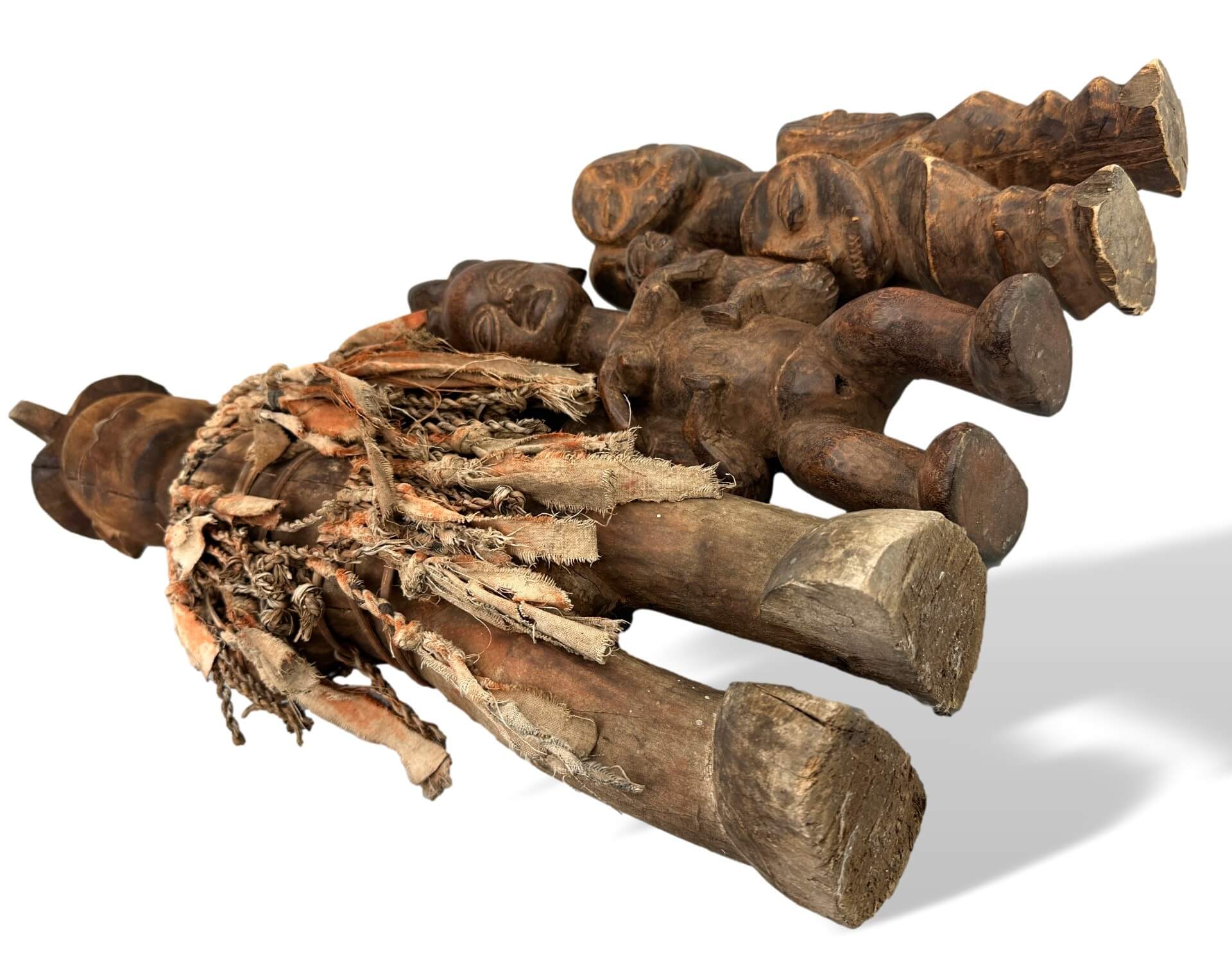 vintage Schrauben, Eisenbolzen, rostiges Zubehör, Metallbefestigungen, Holzgriffe