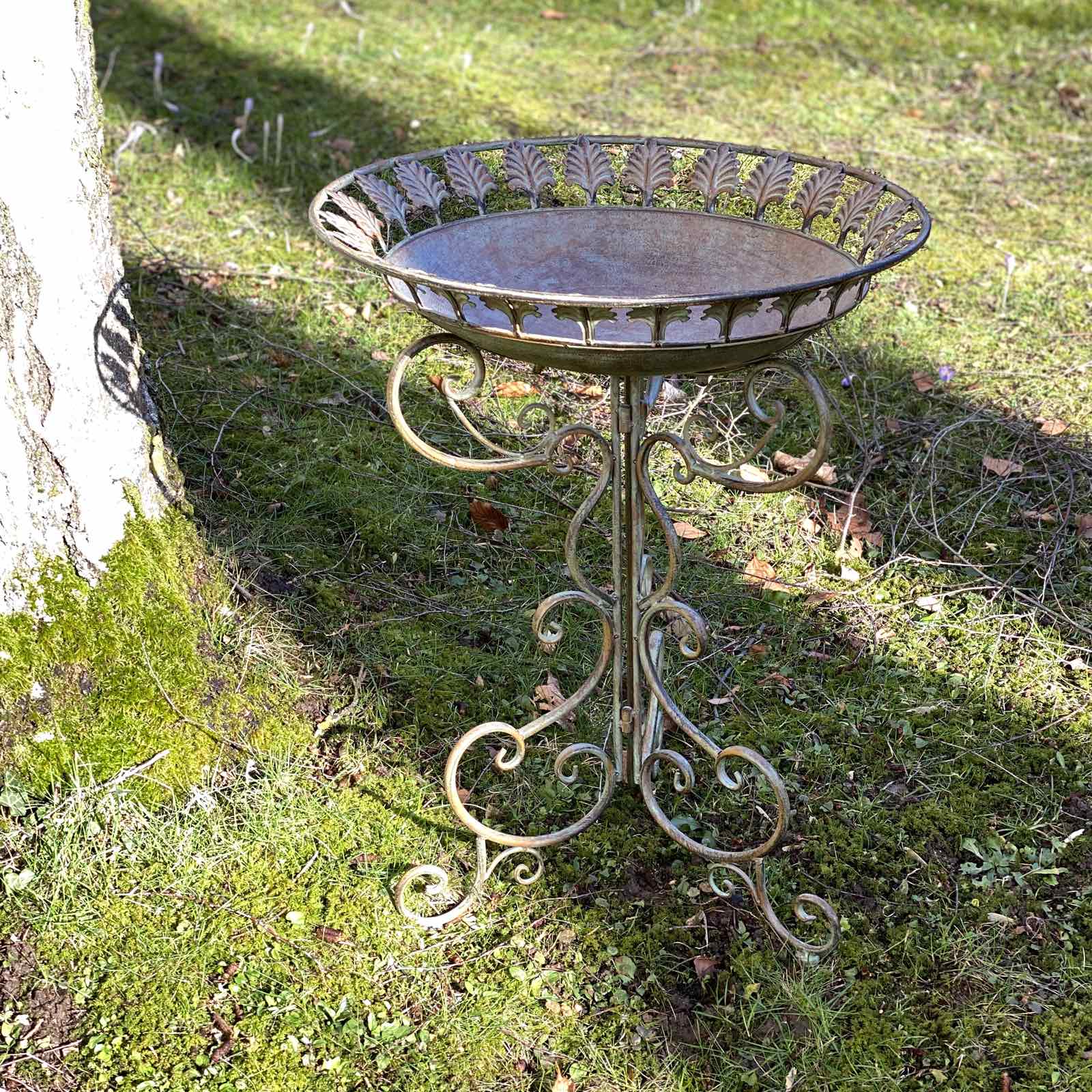 Vogeltränke Vogelbad Garten Vogelbecken Tränke Vogel Metall 68cm Antik-Stil