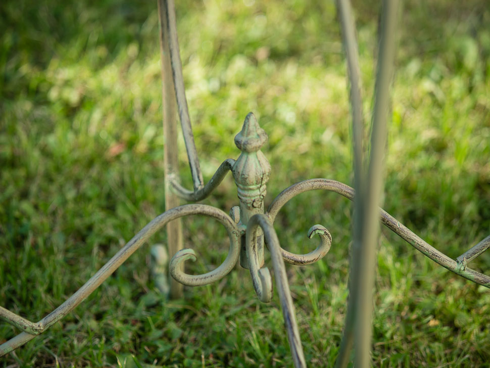 Gartentisch in hellem creme grün Tisch Garten Eisen Antikstil garden table iron