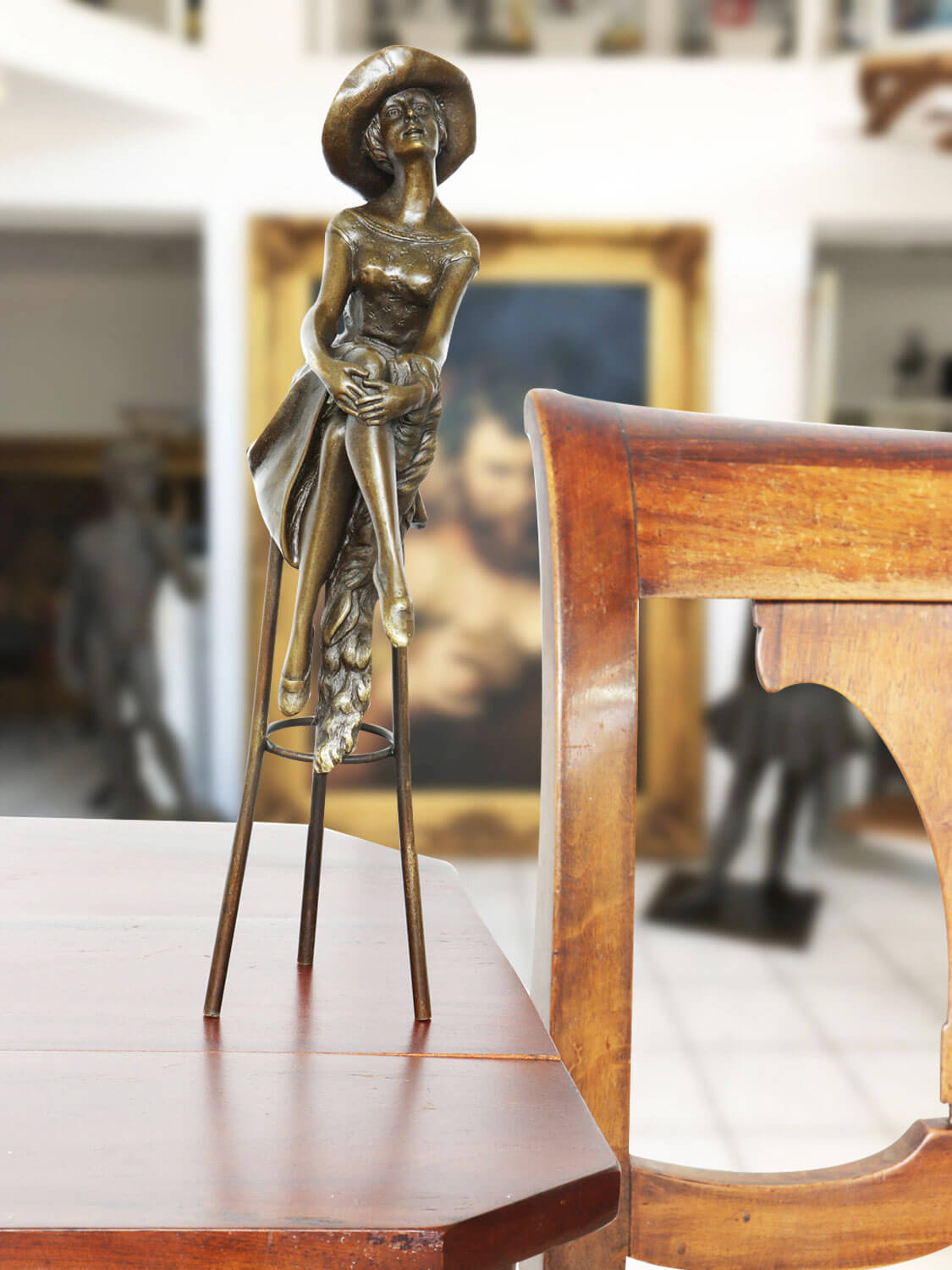 Bronzeskulptur Bronze Figur Frau auf Barhocker nach Chiparus Antik-Stil Replik