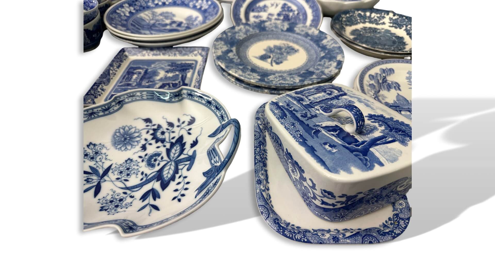 Porzellan-Geschirr, Blau-weiß, Florales Muster, Landschaftsmotiv, Serviergeschirr